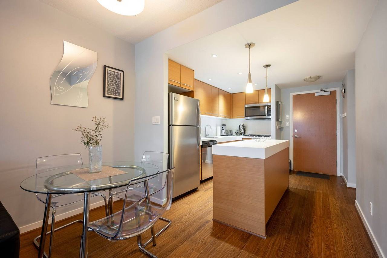 2770 Sophia Street - Photo 6 of 19