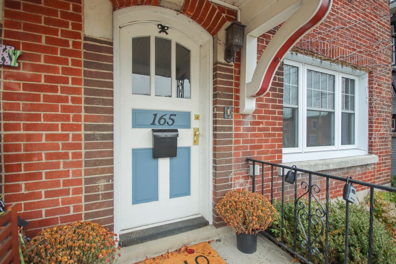 165 Hawthorne Avenue Apartments 165 Hawthorne Ave, Ottawa, ON K1S 0B2