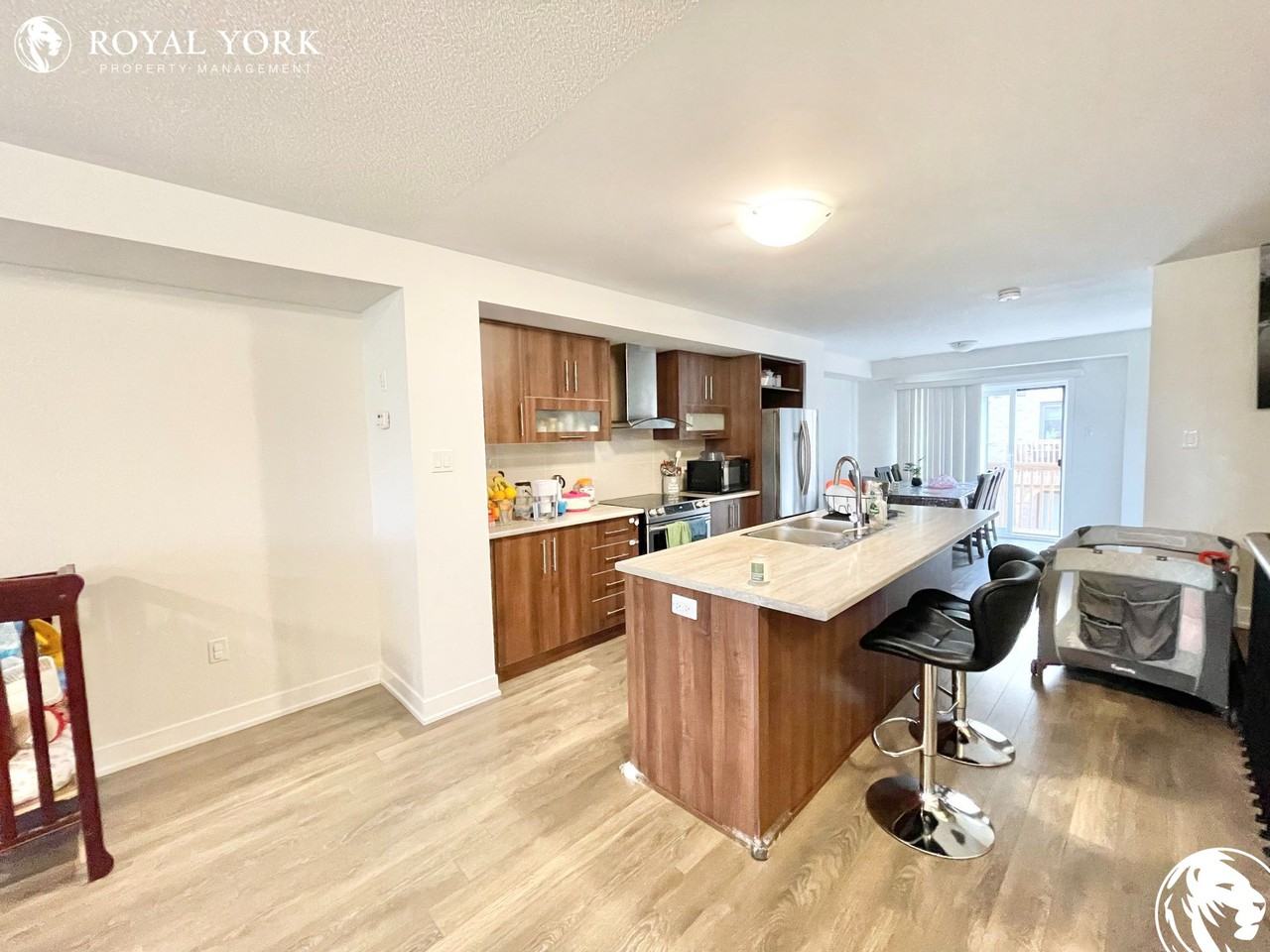 46 Shawfield Way - Photo 2 of 33