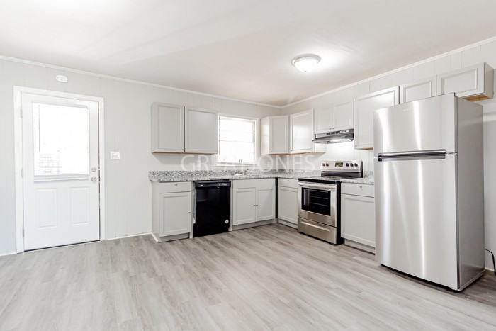 409 Barclay Ave - Photo 3 of 16