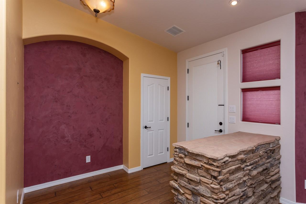 4760 E Amber Rd #1 - Photo 3 of 33