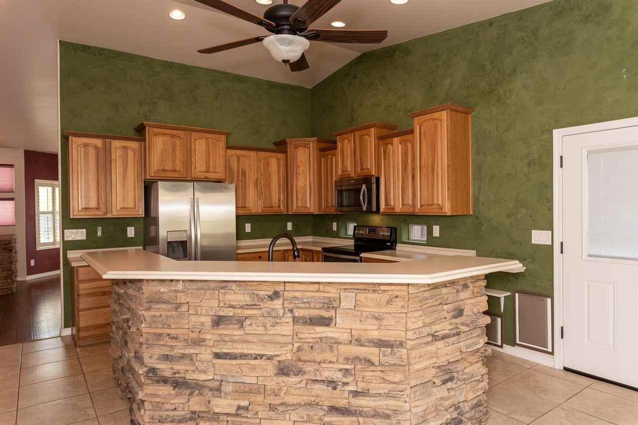 4760 E Amber Rd #1 - Photo 6 of 33