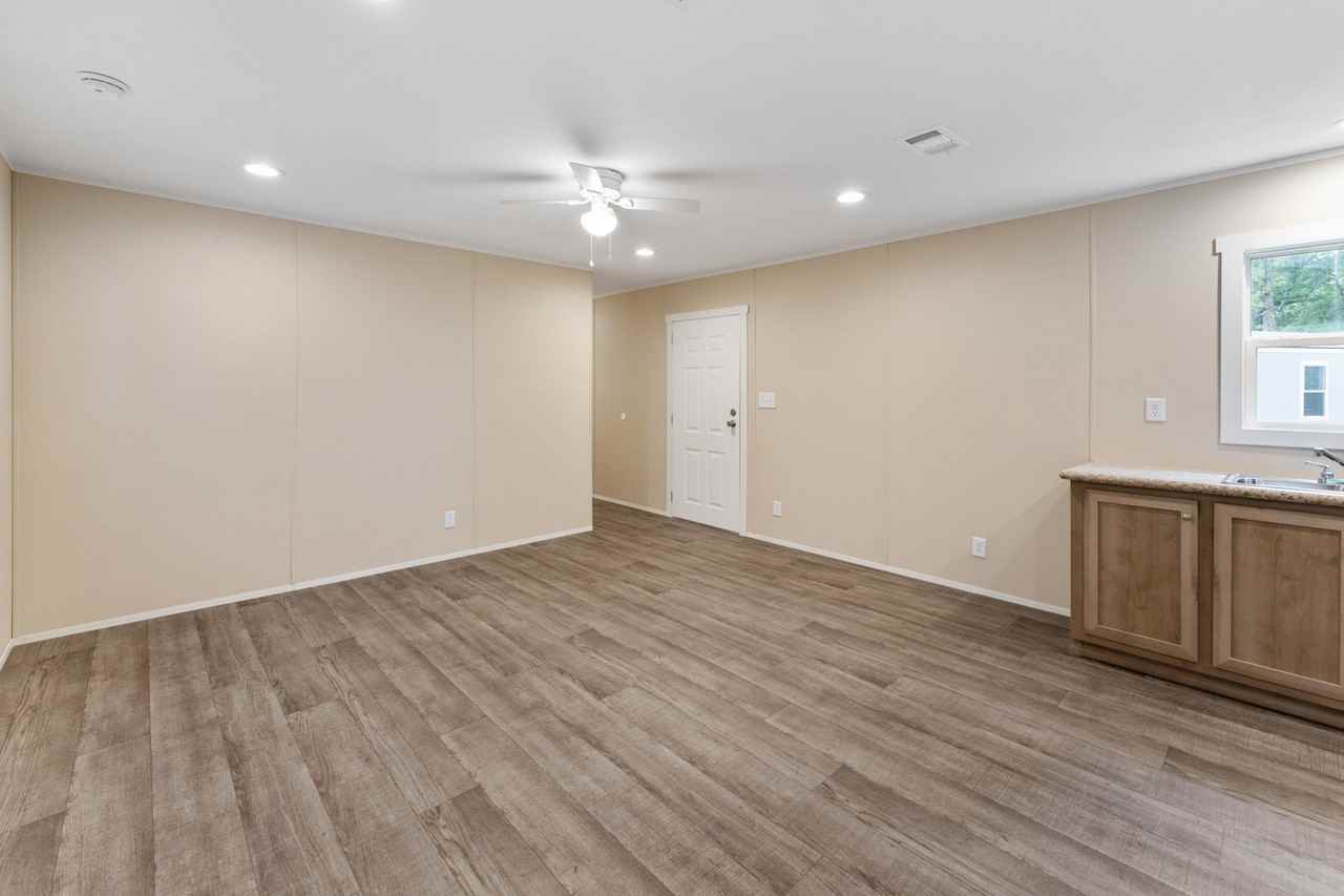 208 Wildflower Dr #1 - Photo 4 of 18