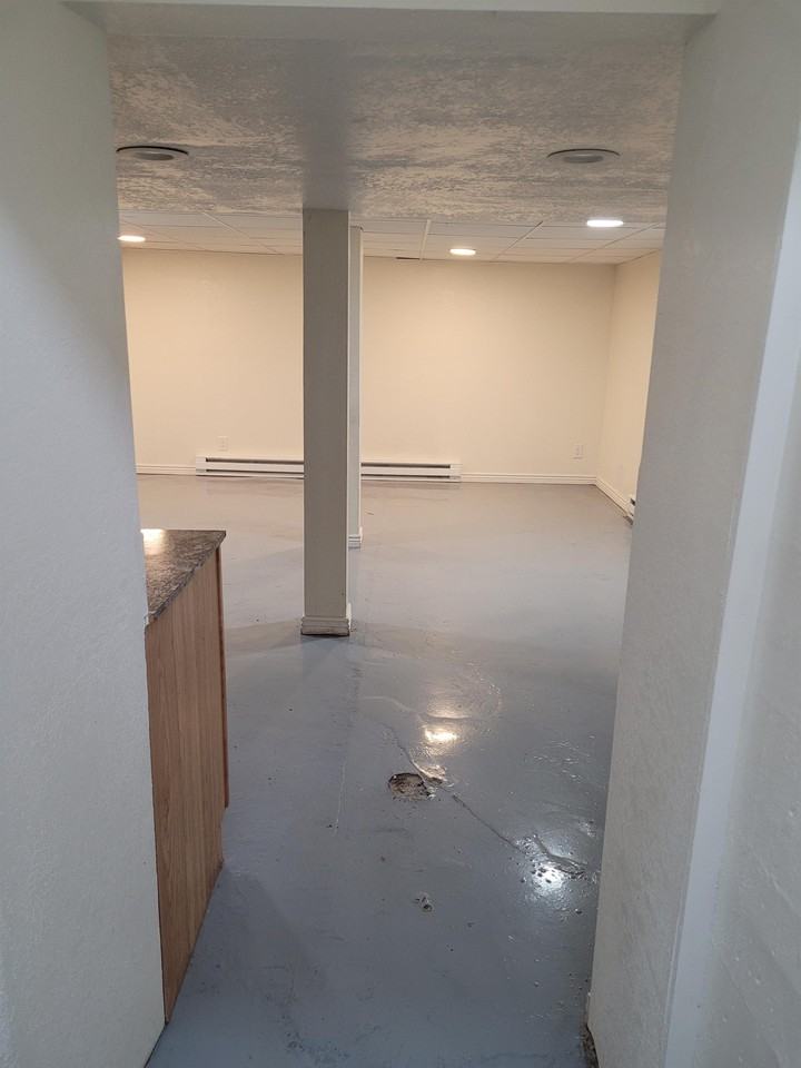 210 South 4th East Street - A #A - Photo 5 of 16