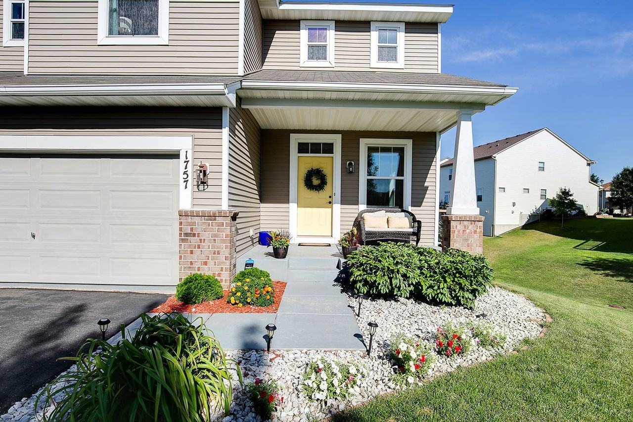 1757 Switchgrass Cir - Photo 2 of 50