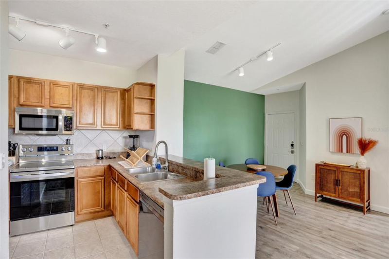 8335 38th Street Cir E #305 - Photo 6 of 23