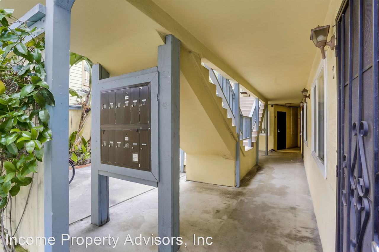 1237-1239 Hornblend Street - Photo 2 of 2