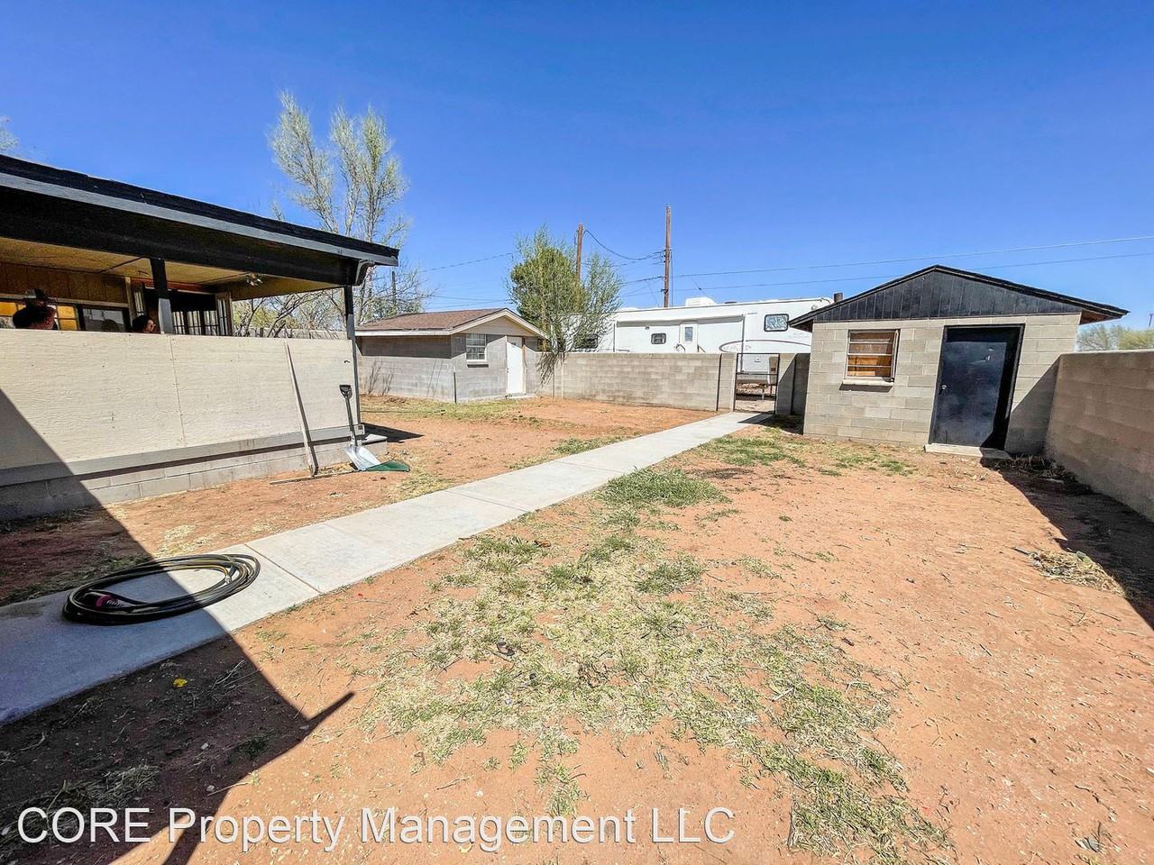 902 7th St - Photo 3 of 15