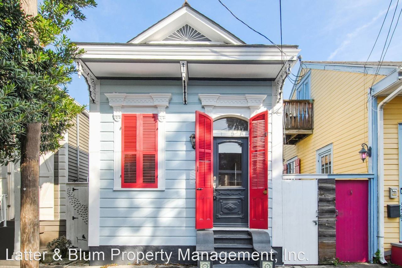 3427 Royal St - Photo 2 of 10
