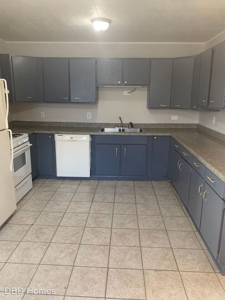 514 Kirkmore Dr - Photo 3 of 7