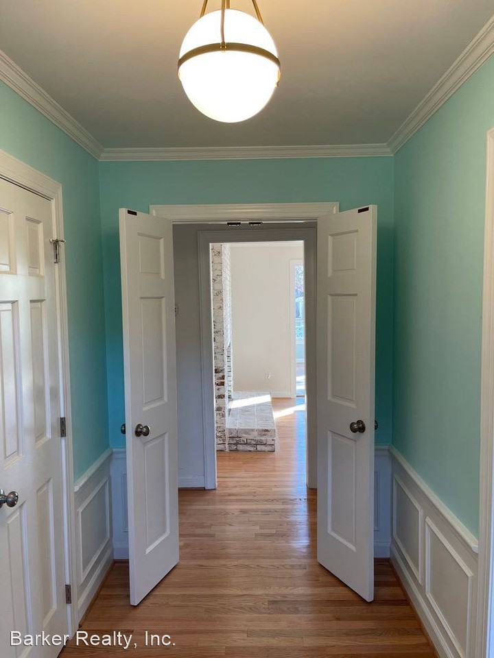 1008 Deerfield Rd - Photo 2 of 20
