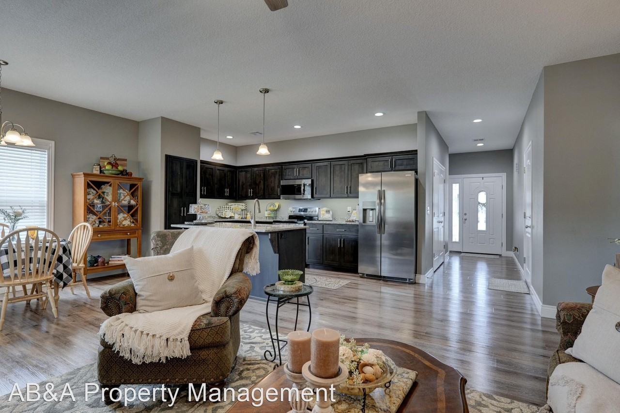 605-611 Pineview St. - Photo 2 of 13