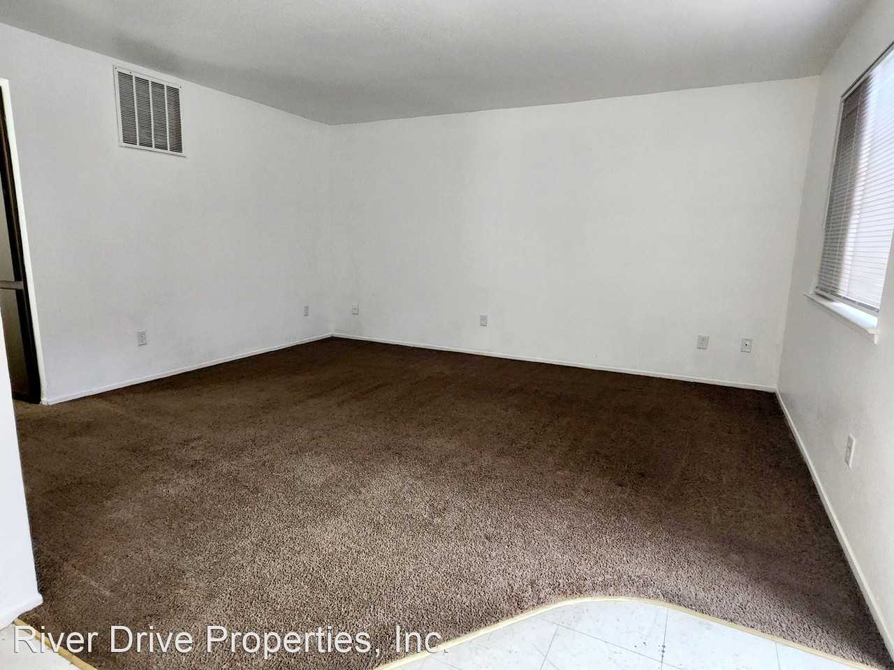 1435 E Douglas Ave - Photo 3 of 13