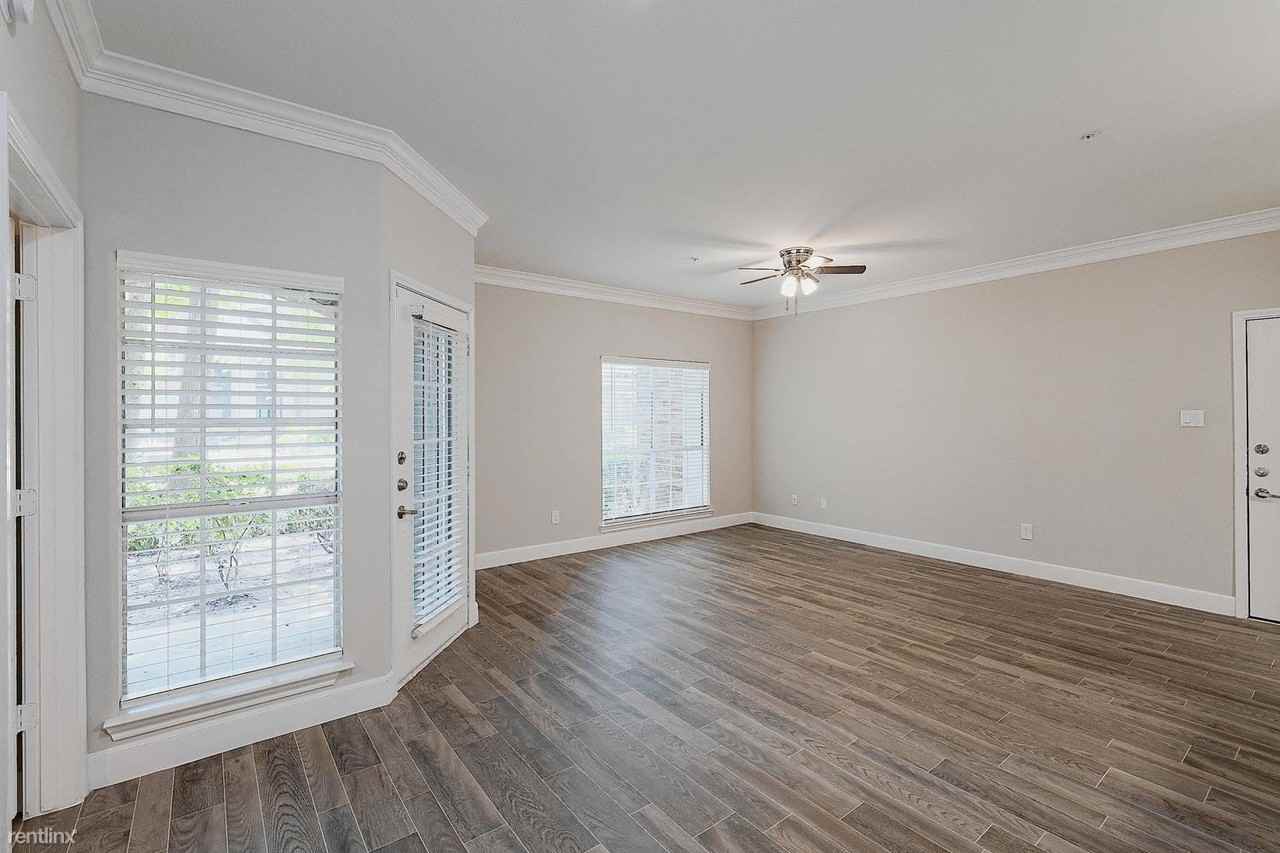 13223 Champions Centre Dr - Photo 2 of 10