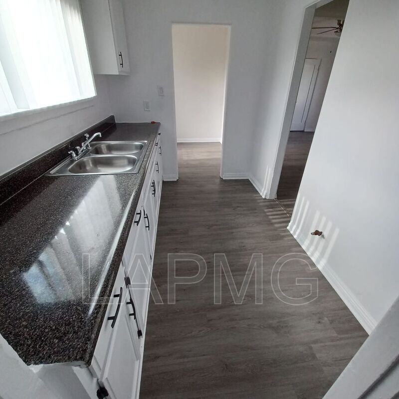 3538 E 52nd St - Photo 2 of 15