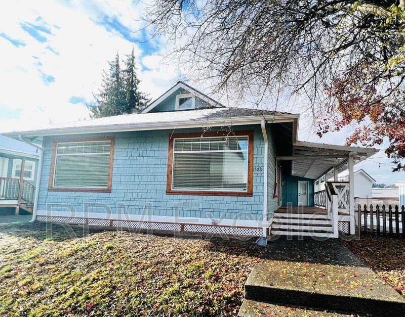 1528 Steele Ave - Photo 2 of 19