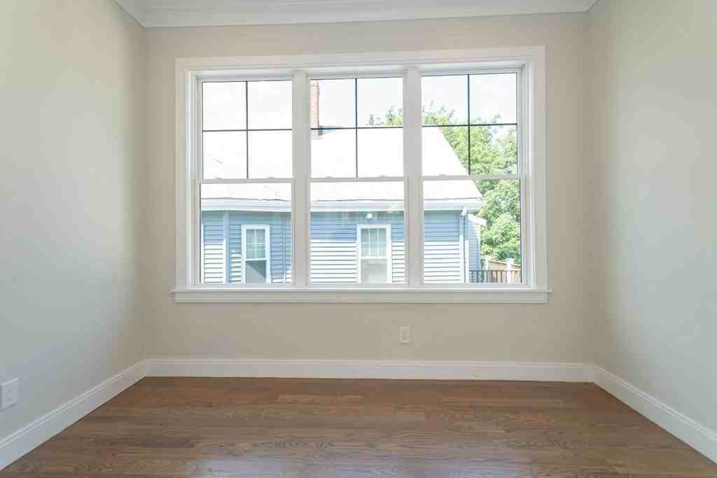 3250 Washington St #3 - Photo 4 of 15