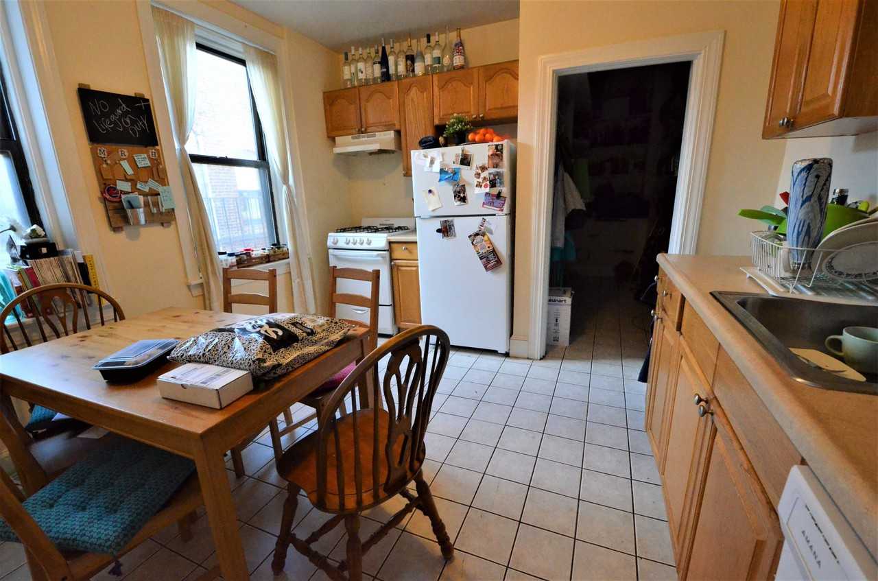 Hemenway St #16 - Photo 5 of 28