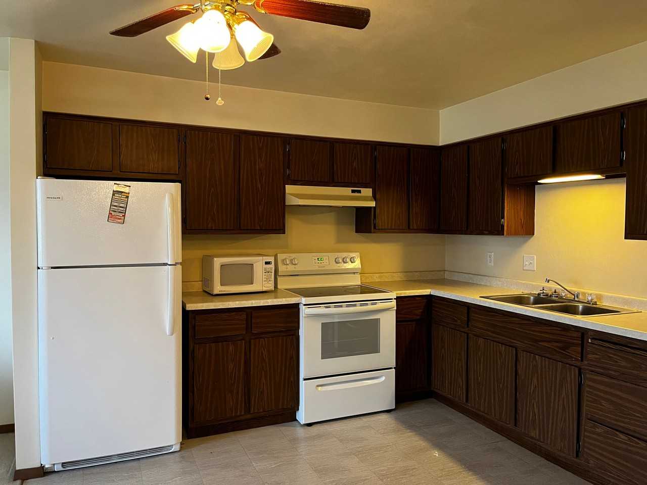 W7760 Elm St - Photo 3 of 9