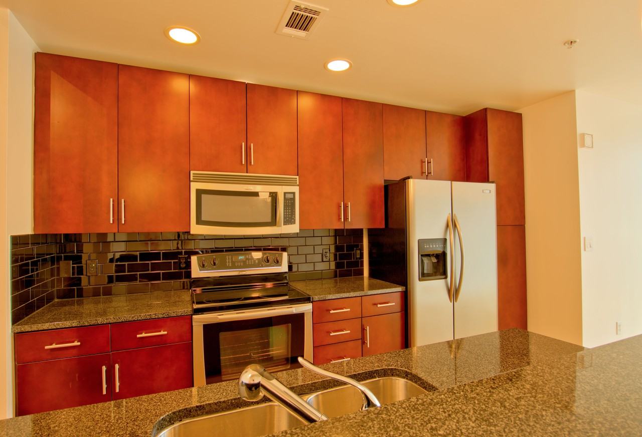 360 Nueces St - Photo 2 of 33