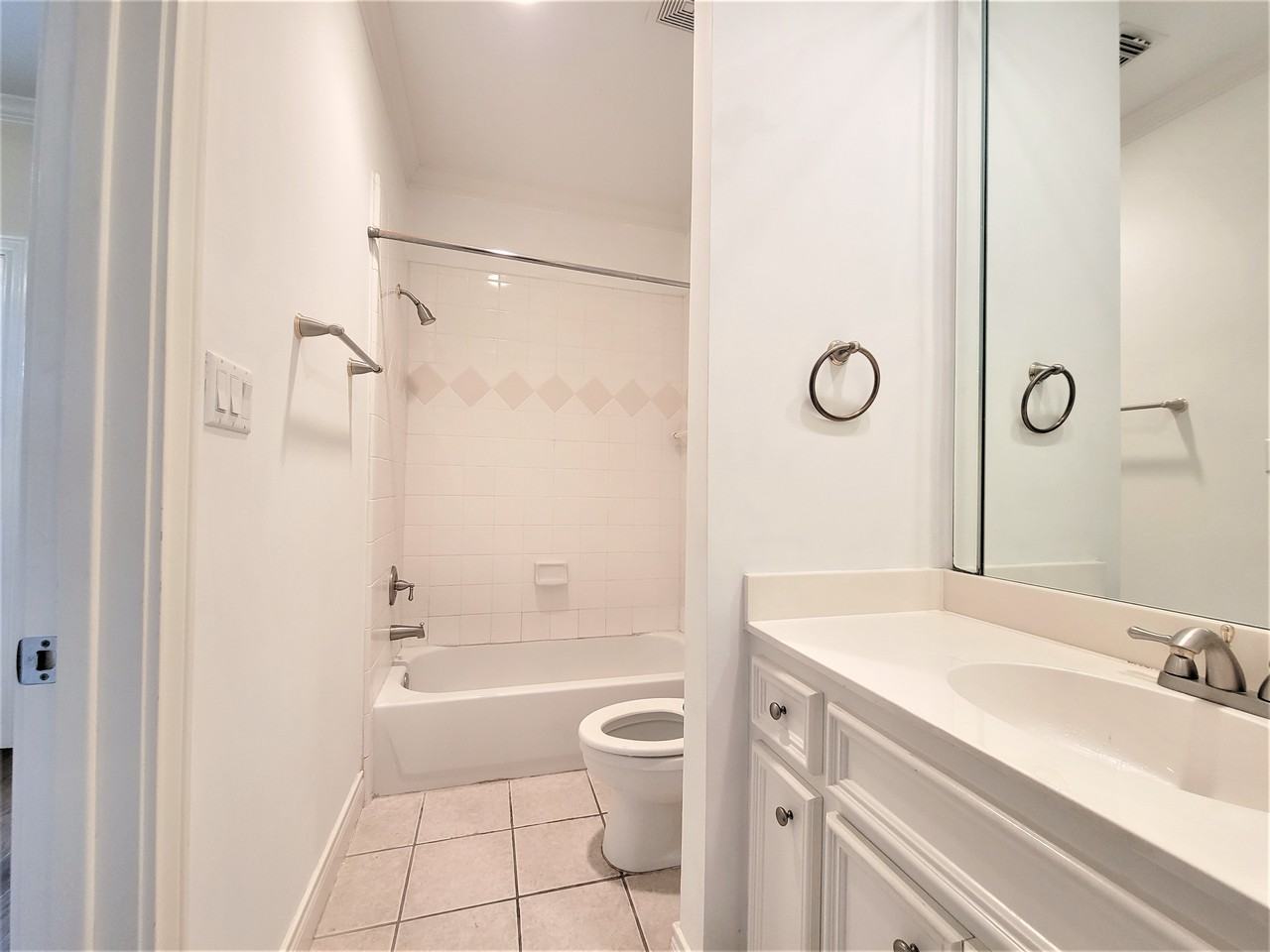 2508 South Blvd - Photo 3 of 15