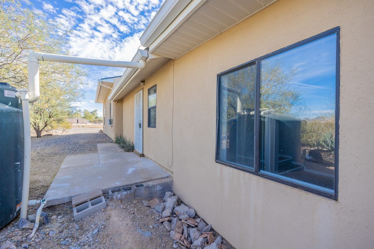 35033 N 12Th St - Photo 2 of 17