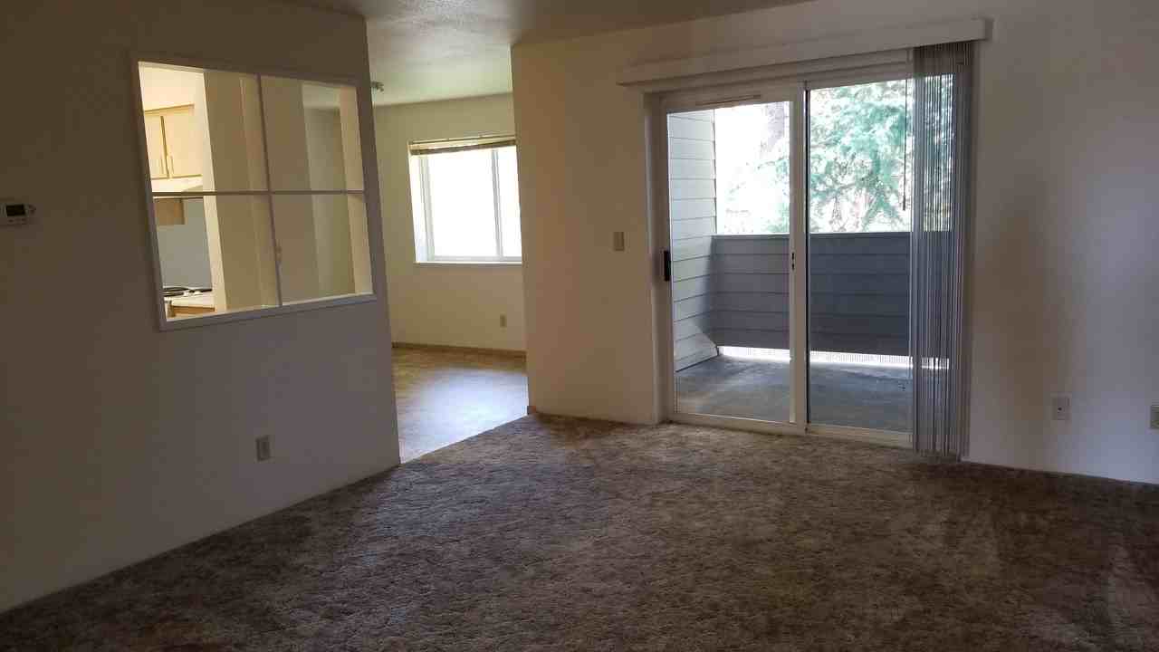 1620 Kellenbeck Ave - Photo 3 of 7