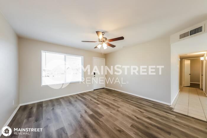 1645 W Marco Polo Rd - Photo 3 of 16