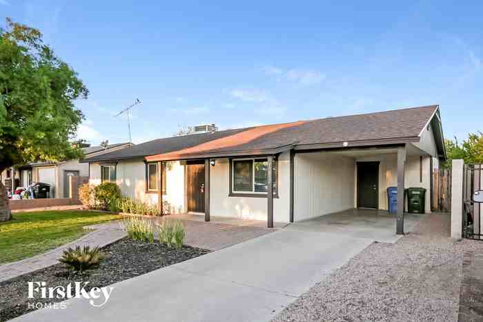 13032 N 37th Way - Photo 2 of 15