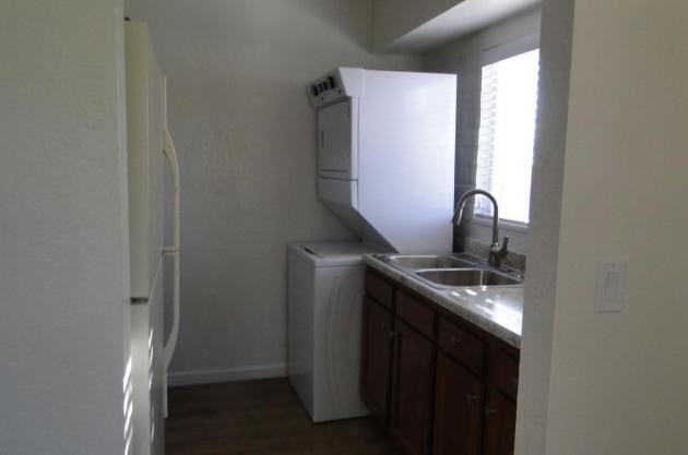 1445 South Woodland Avenue - Photo 3 of 5