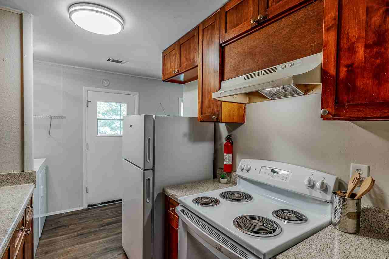 Bandera Dr - Photo 2 of 13