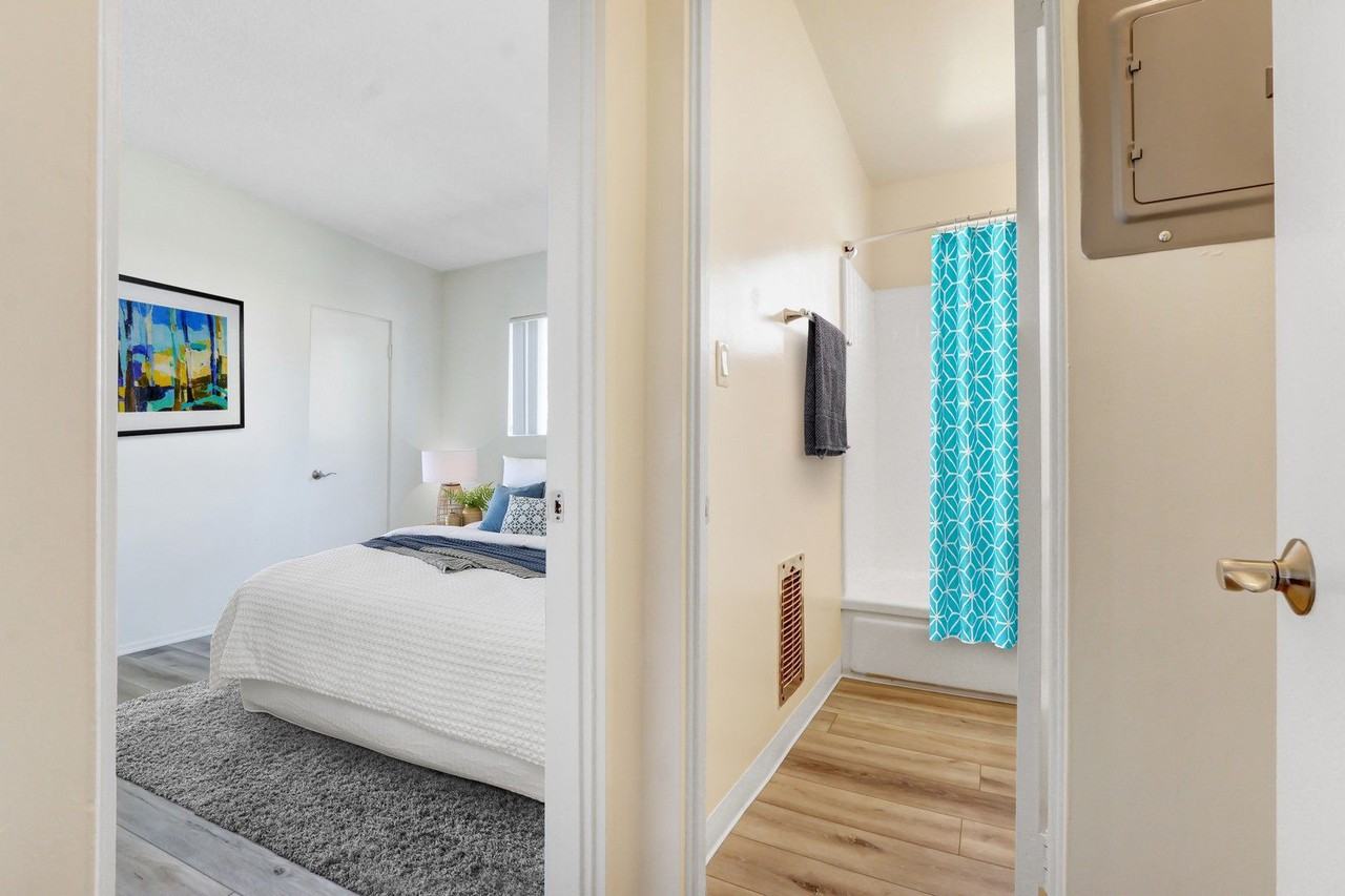 Third Avenue Apartments - Photo 5 of 32