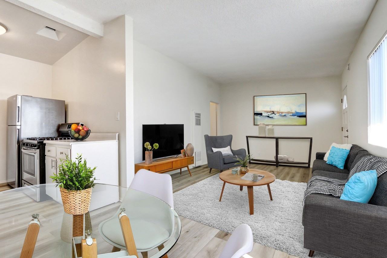 Third Avenue Apartments - Photo 6 of 32