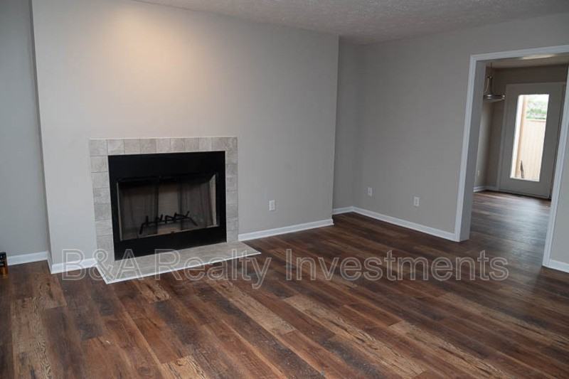 5265 Greensedge Way - Photo 2 of 11