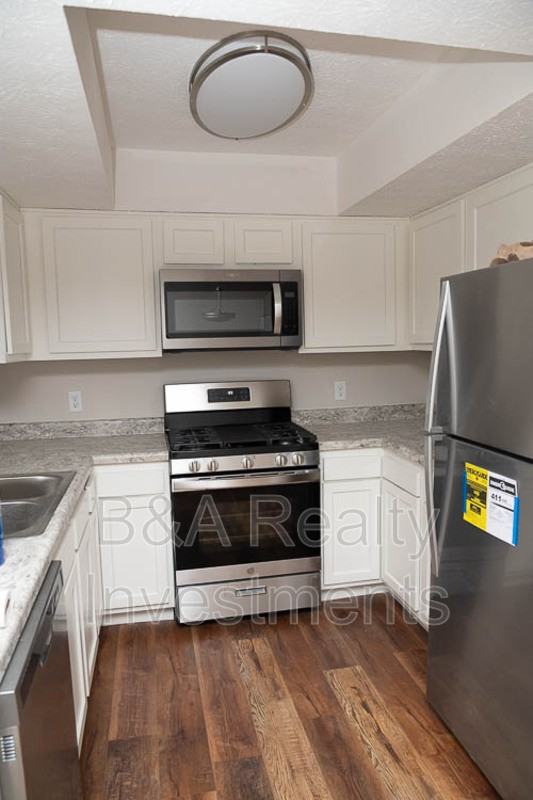 5265 Greensedge Way - Photo 3 of 11
