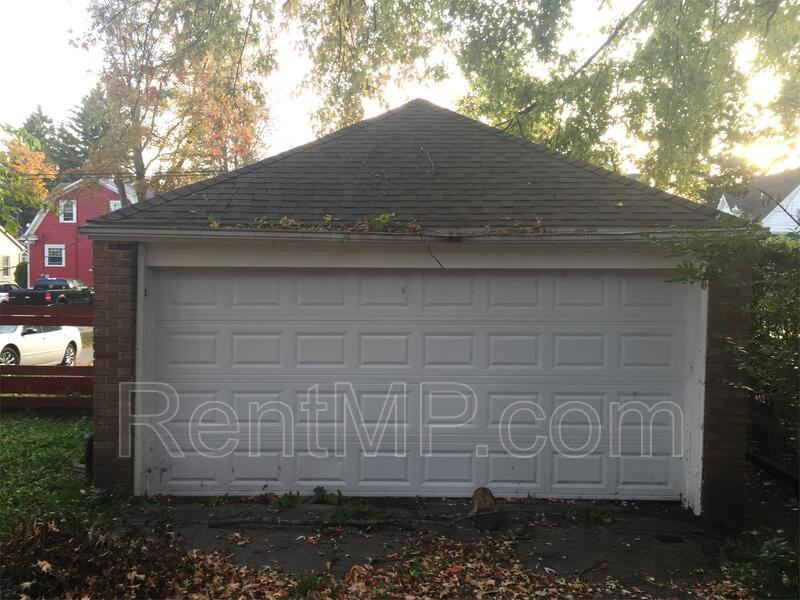1017 S University St - Photo 3 of 16