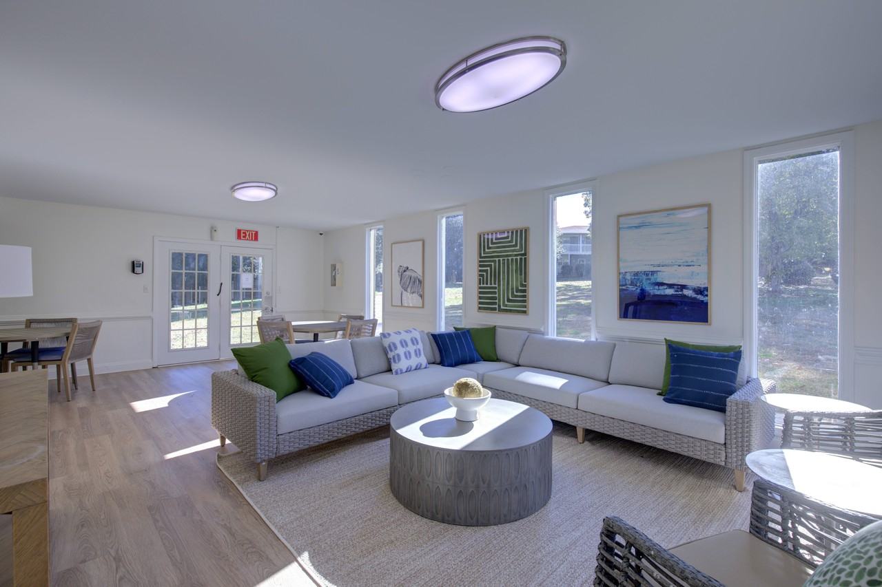 Montecito - Photo 6 of 38