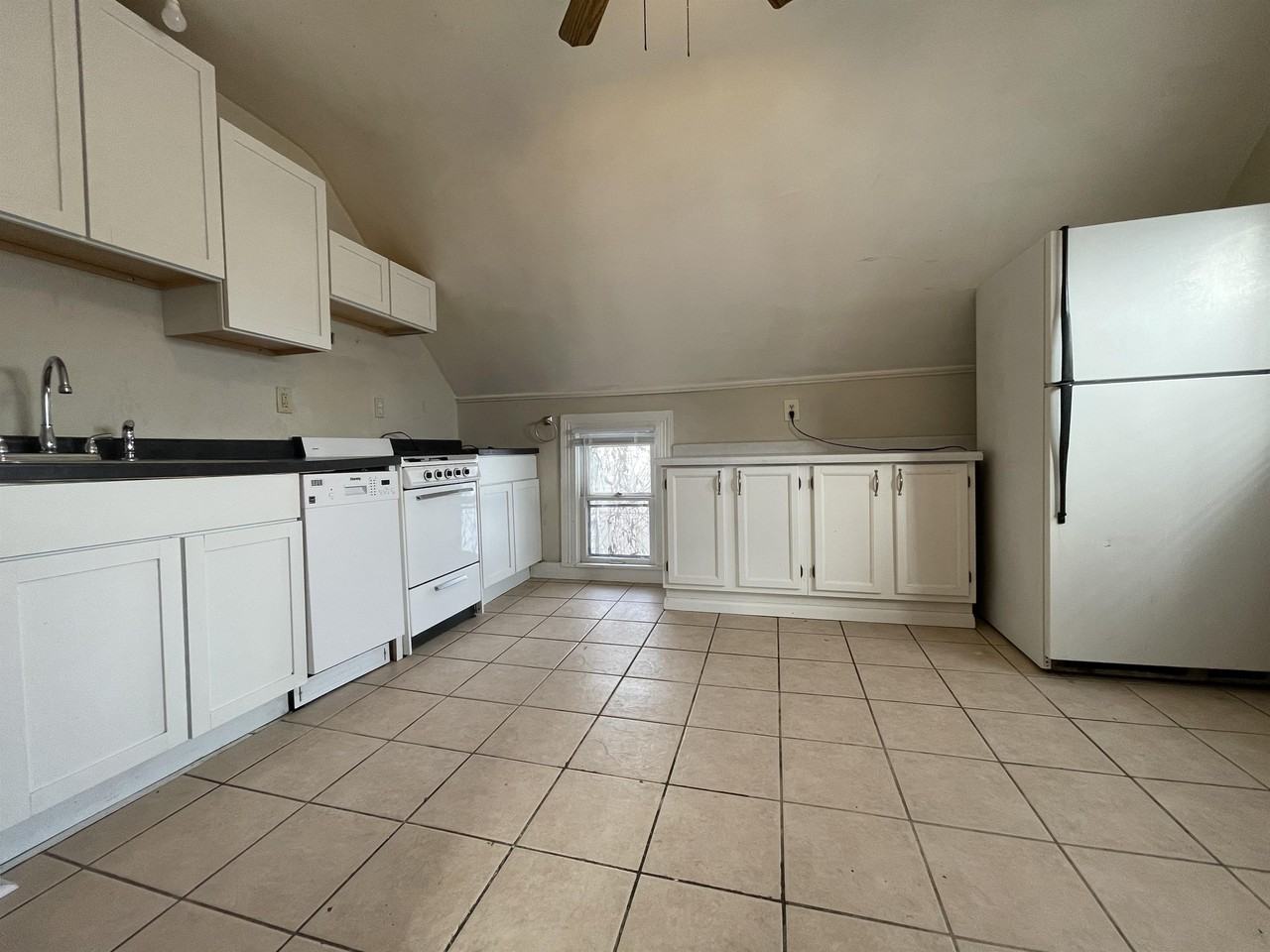 3029 Aldrich Ave S #2 - Photo 7 of 18