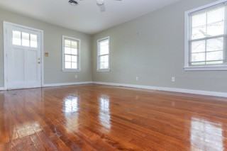 401 E 7th St #1 - Photo 3 of 14