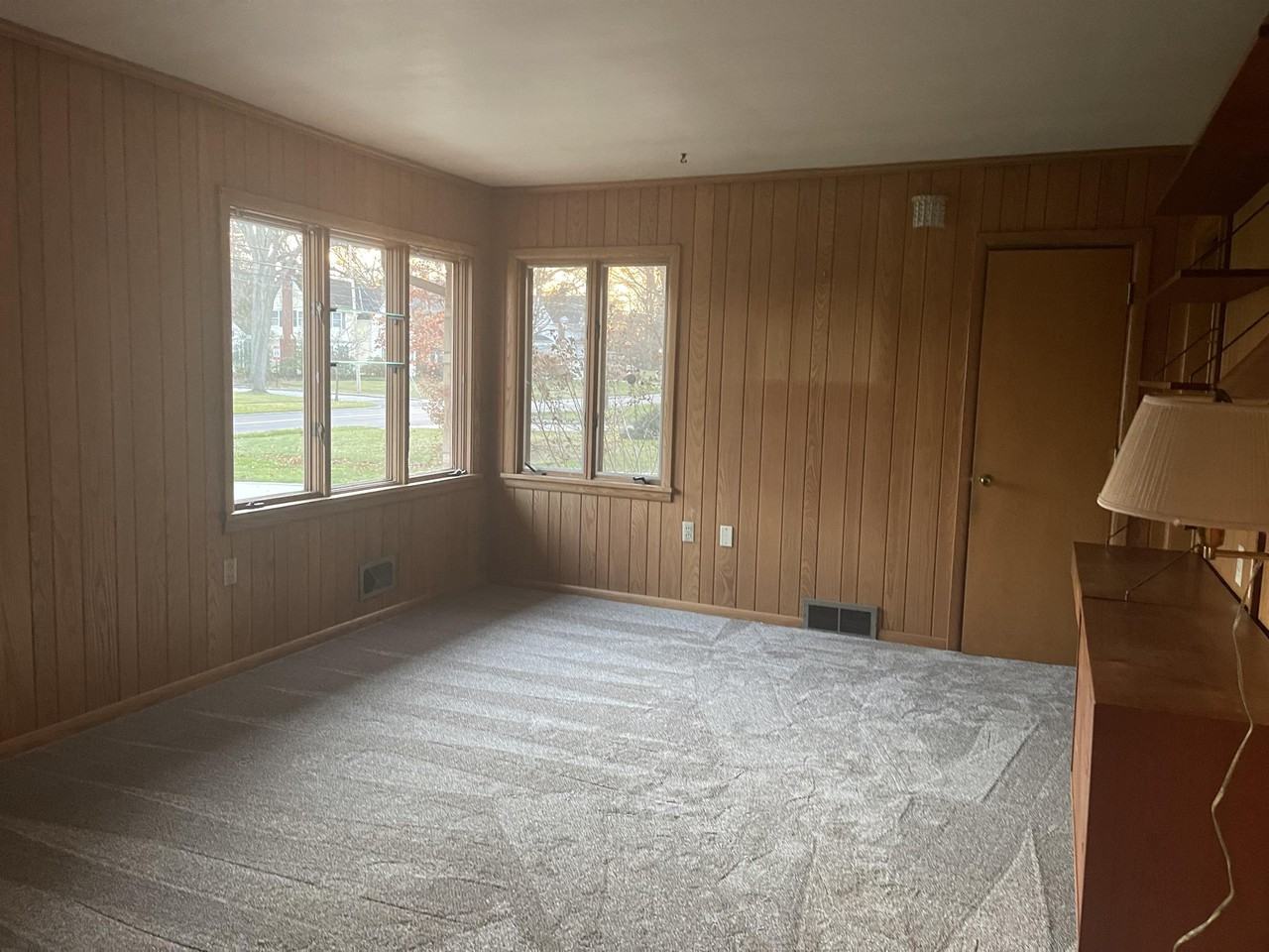 737 E Riddle Ave #1 - Photo 3 of 10