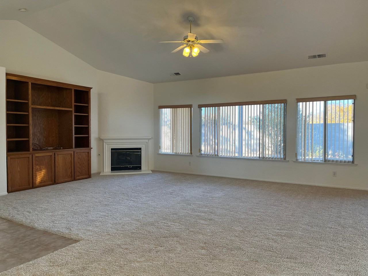 686 Millbrook St #1 - Photo 6 of 24