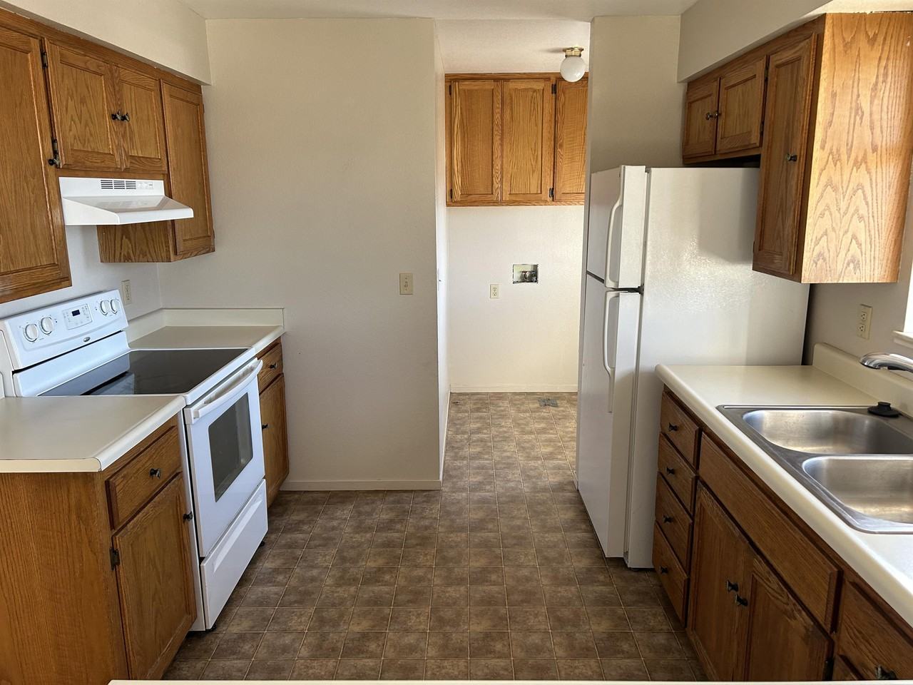 1663 Kaiser St #1 - Photo 4 of 9