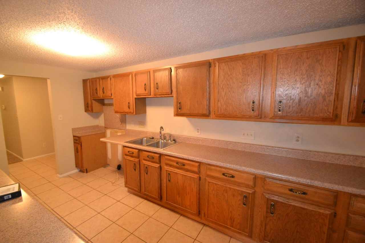 132 Regency Dr - Photo 3 of 7