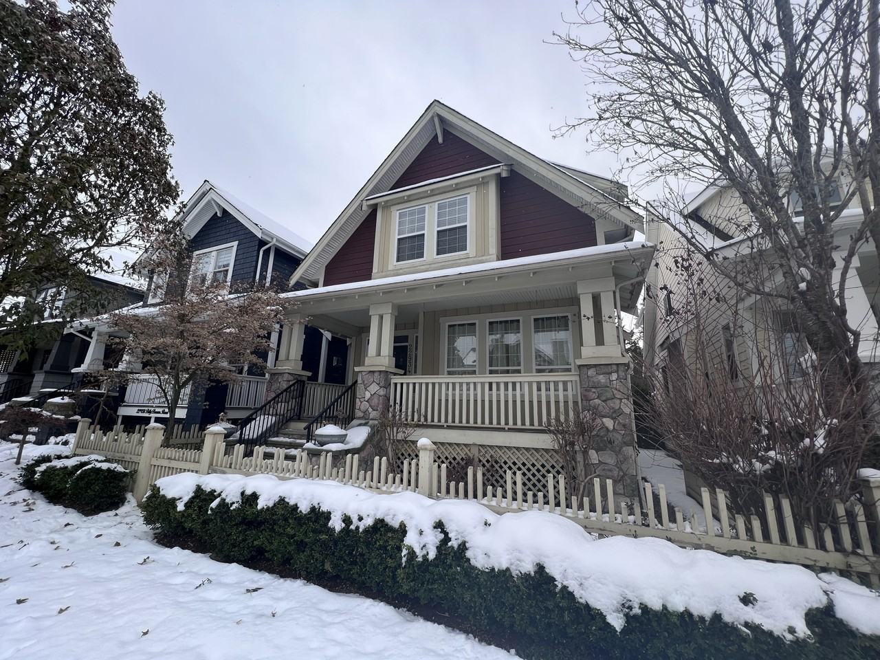 Charming 5 - Photo 2 of 50