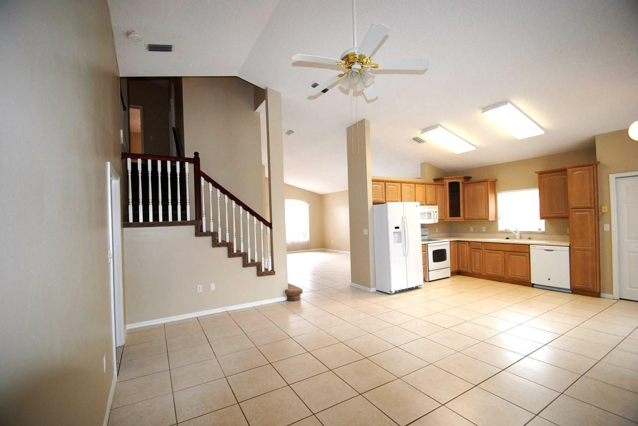 1234 Cypress Bend Cir - Photo 3 of 10