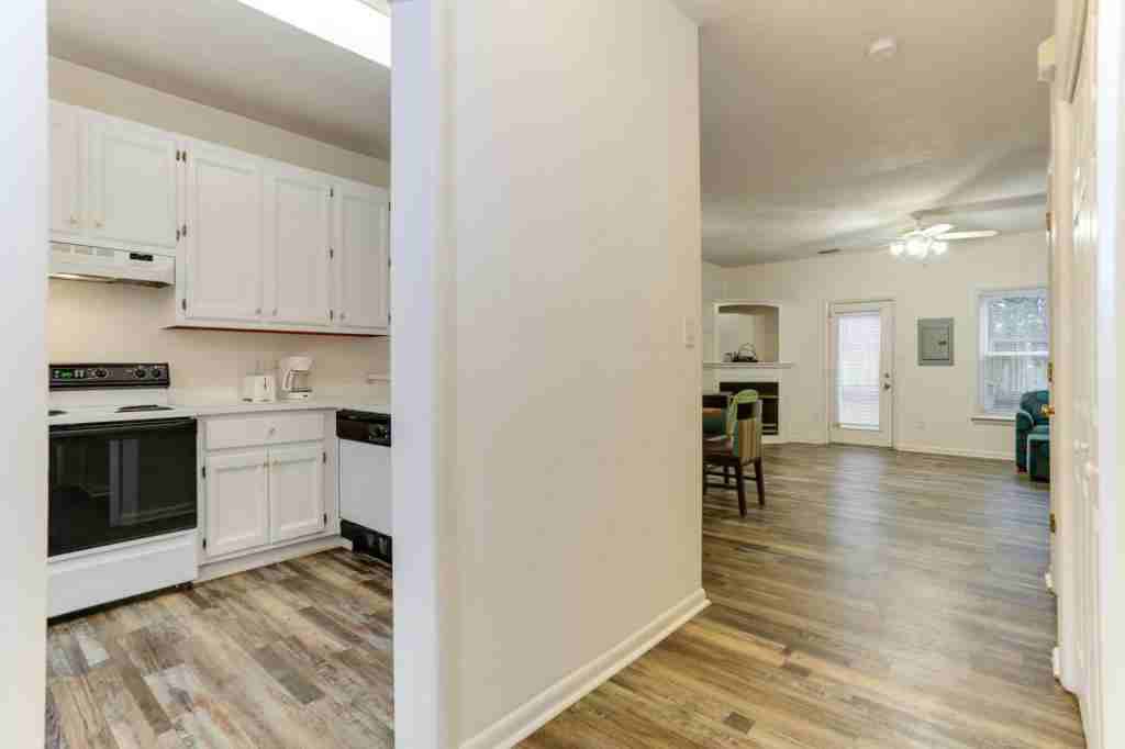 460 Trooper Ct - Photo 3 of 20