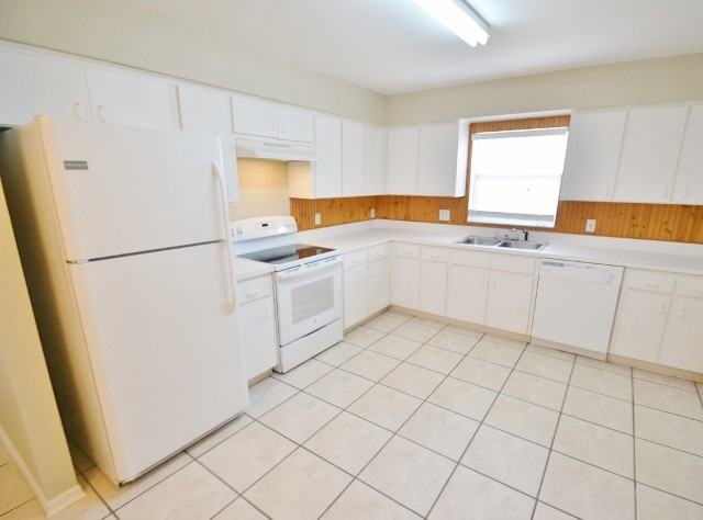 1928 Kettler Dr - Photo 2 of 11