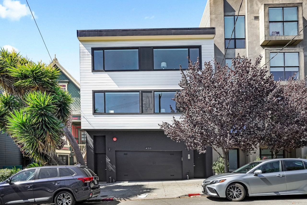 420 Noe St #2B - Photo 2 of 17