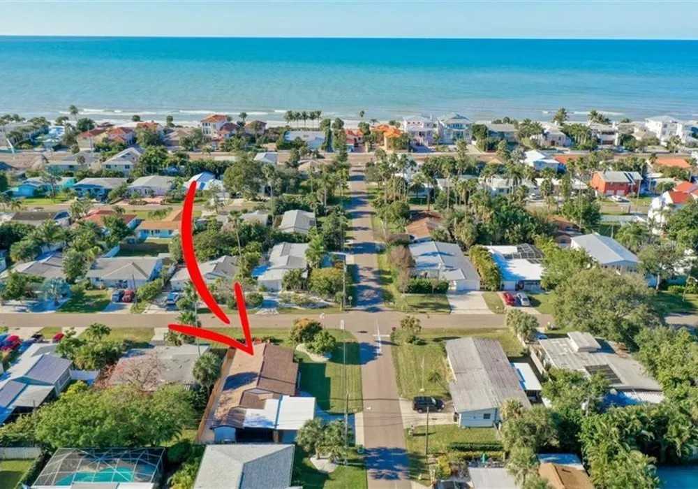 203 162nd Ave - Photo 2 of 13