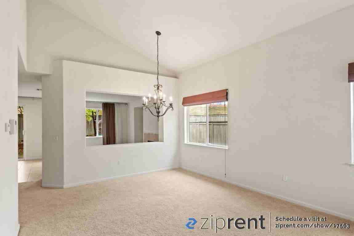 1096 Flowering Ash Dr - Photo 3 of 28